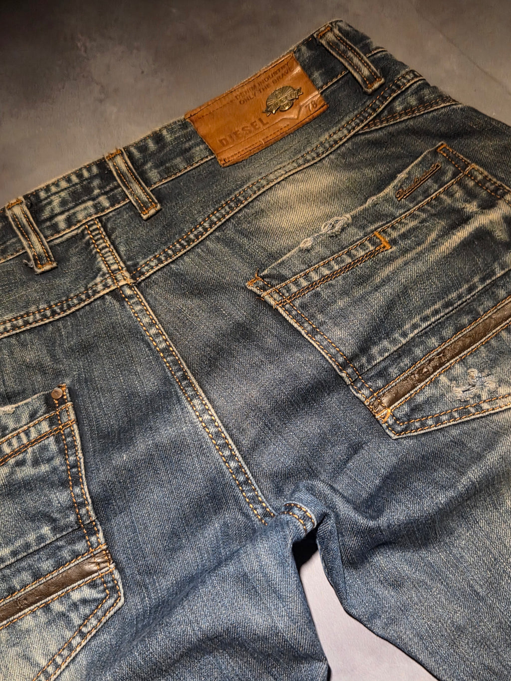 Custom R3VIVED bootcut jeans "diesel"