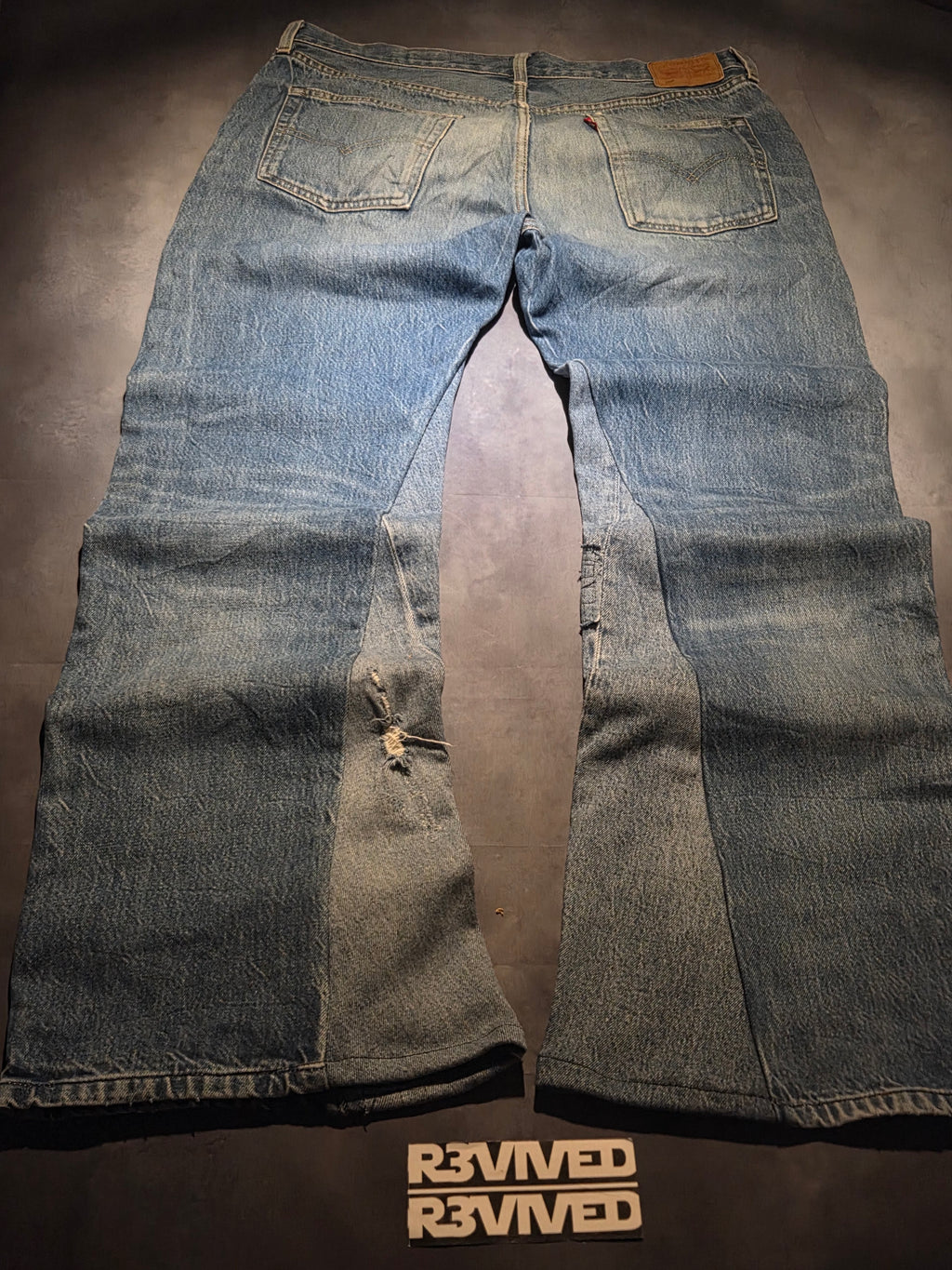 Custom R3VIVED bootcut jeans "LEVI'S 501"