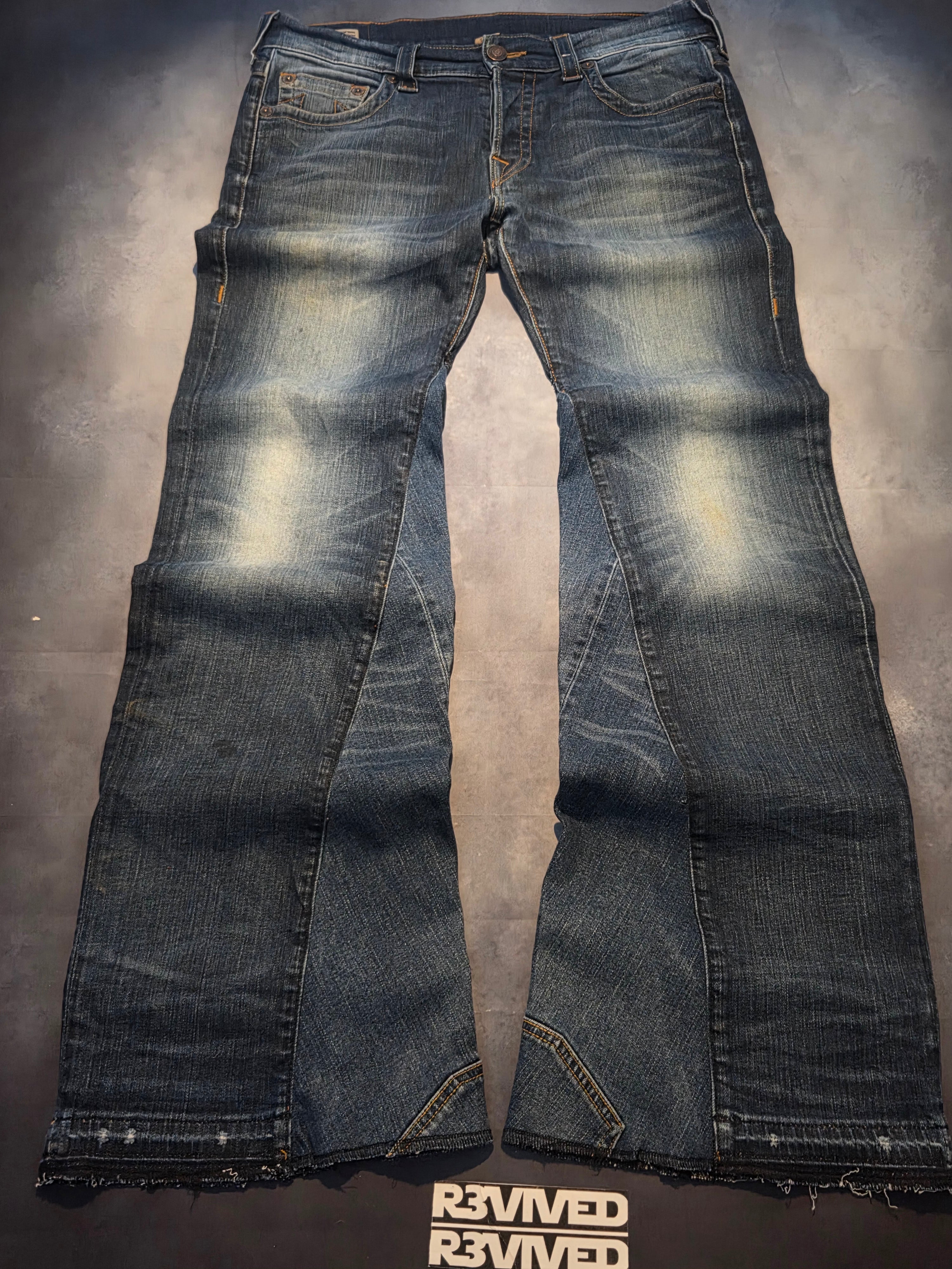 Custom R3VIVED bootcut jeans "true religion"